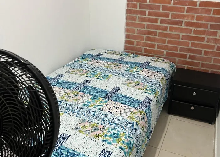 Habitacion Para 1 Persona A 5 Minutos Del Aeropuerto Y Estadio